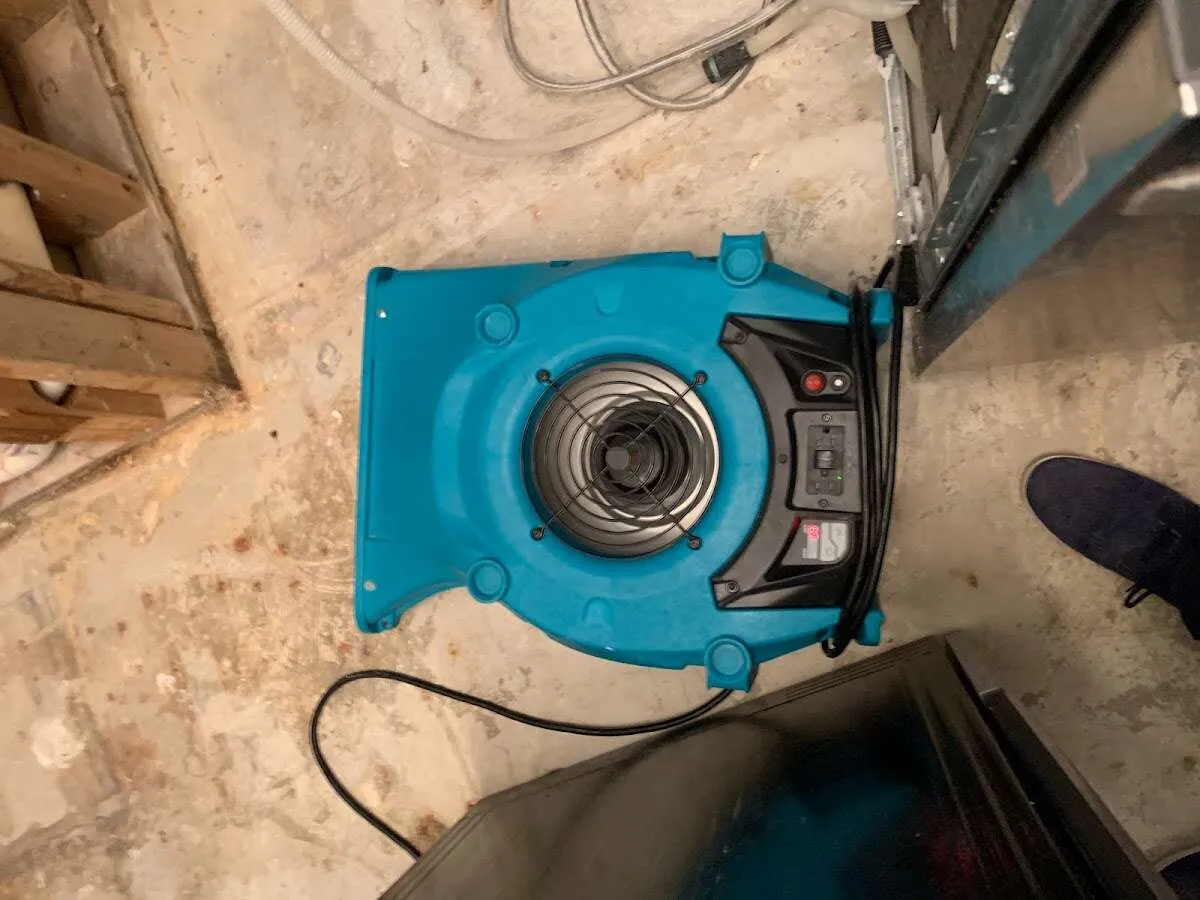 Air mover drying equipment for Mold Remediation & Removal in Bedford Heights